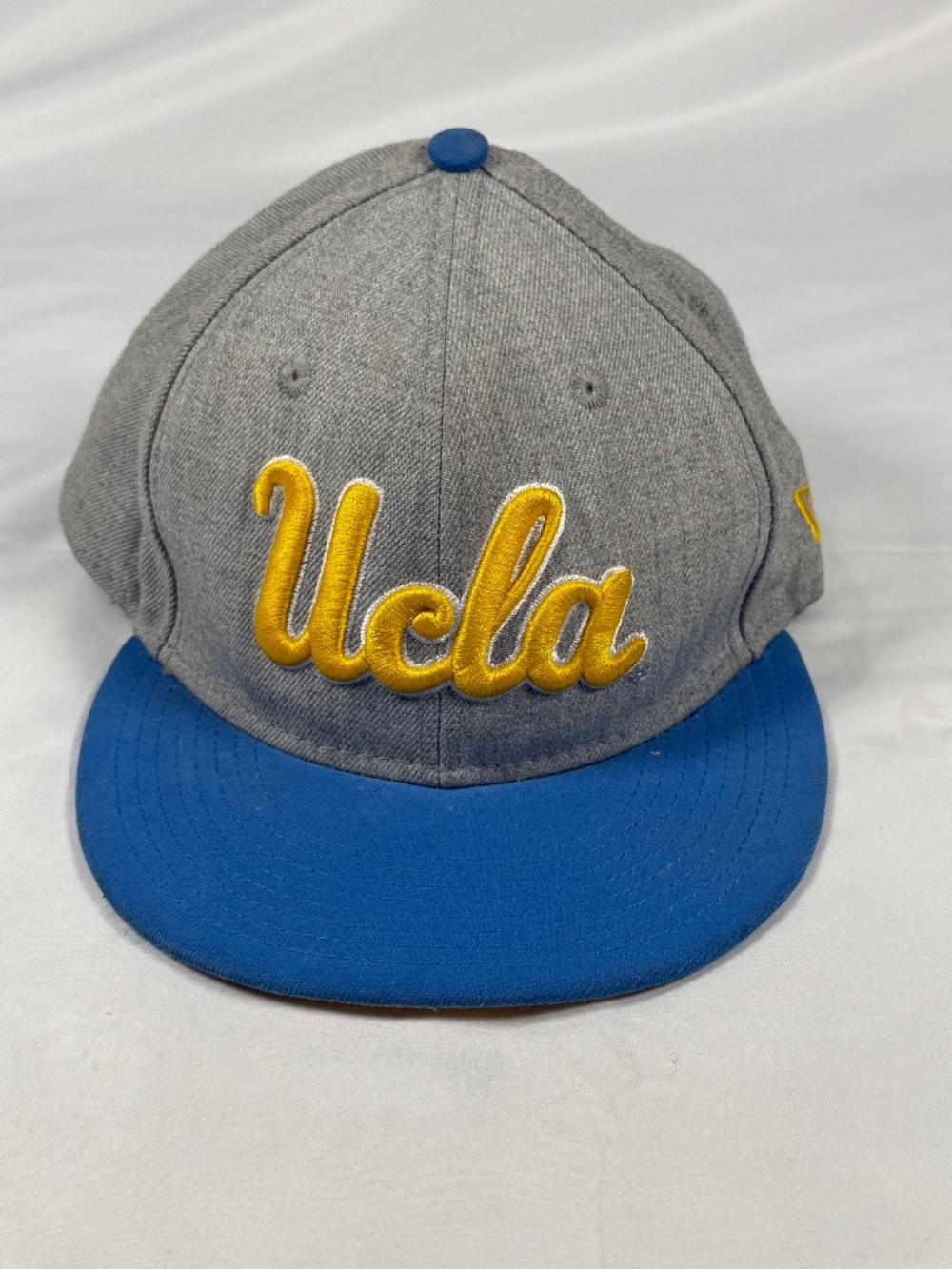 New Era UCLA Bruins 9FIFTY Gray Blue Gold Script Snapback Hat